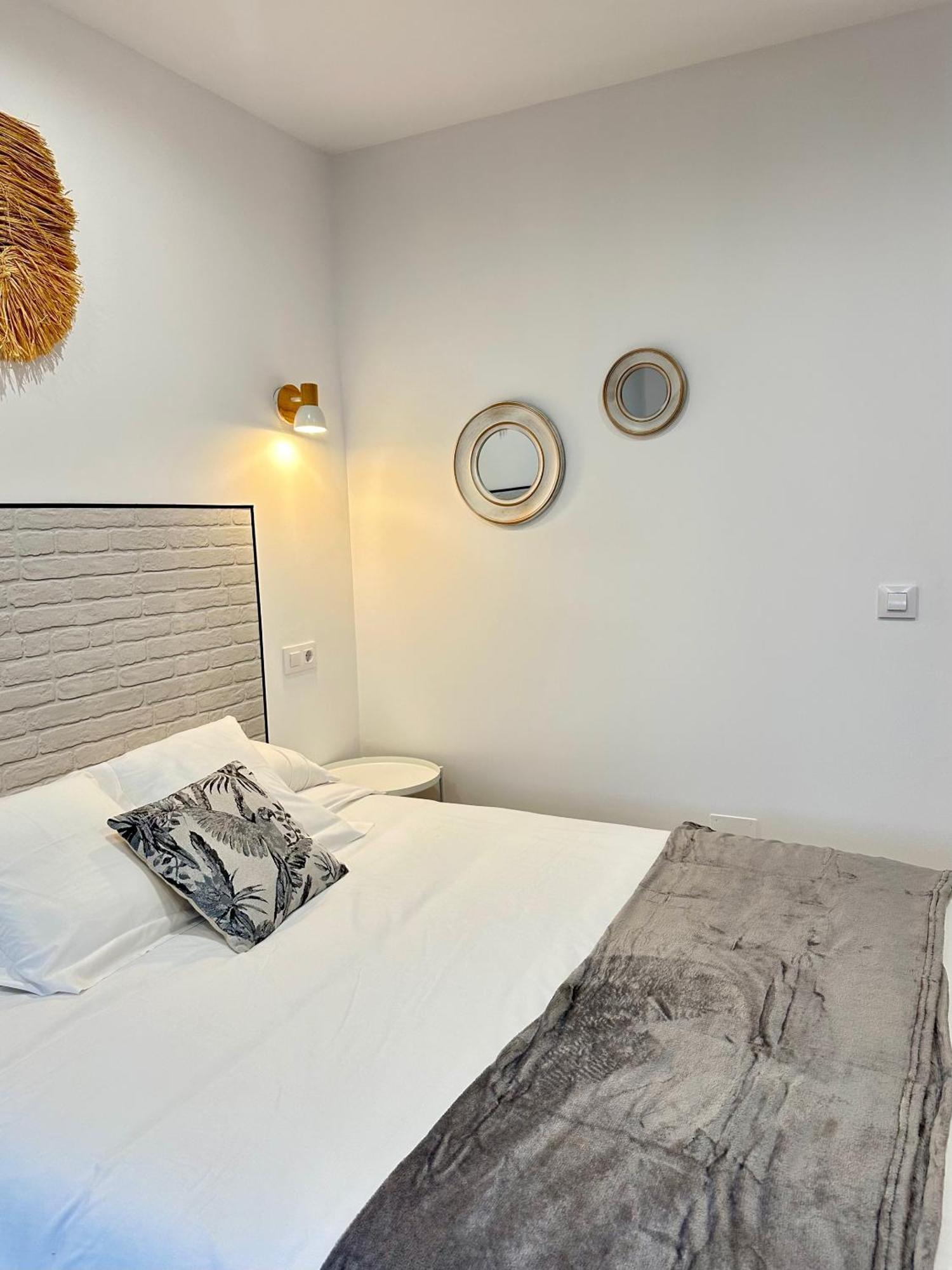 Apartamentos Val De Comillas Exteriör bild