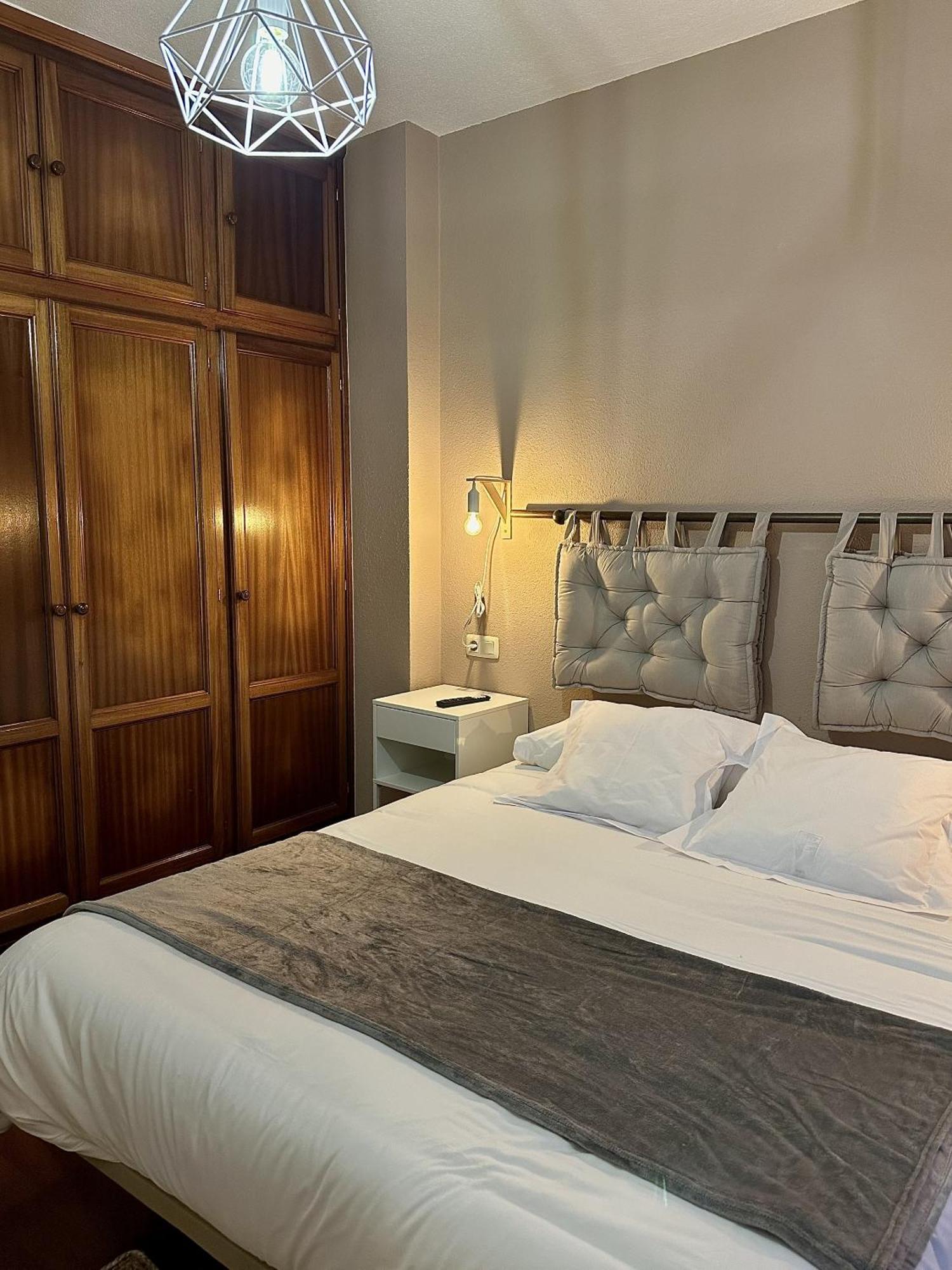 Apartamentos Val De Comillas Exteriör bild
